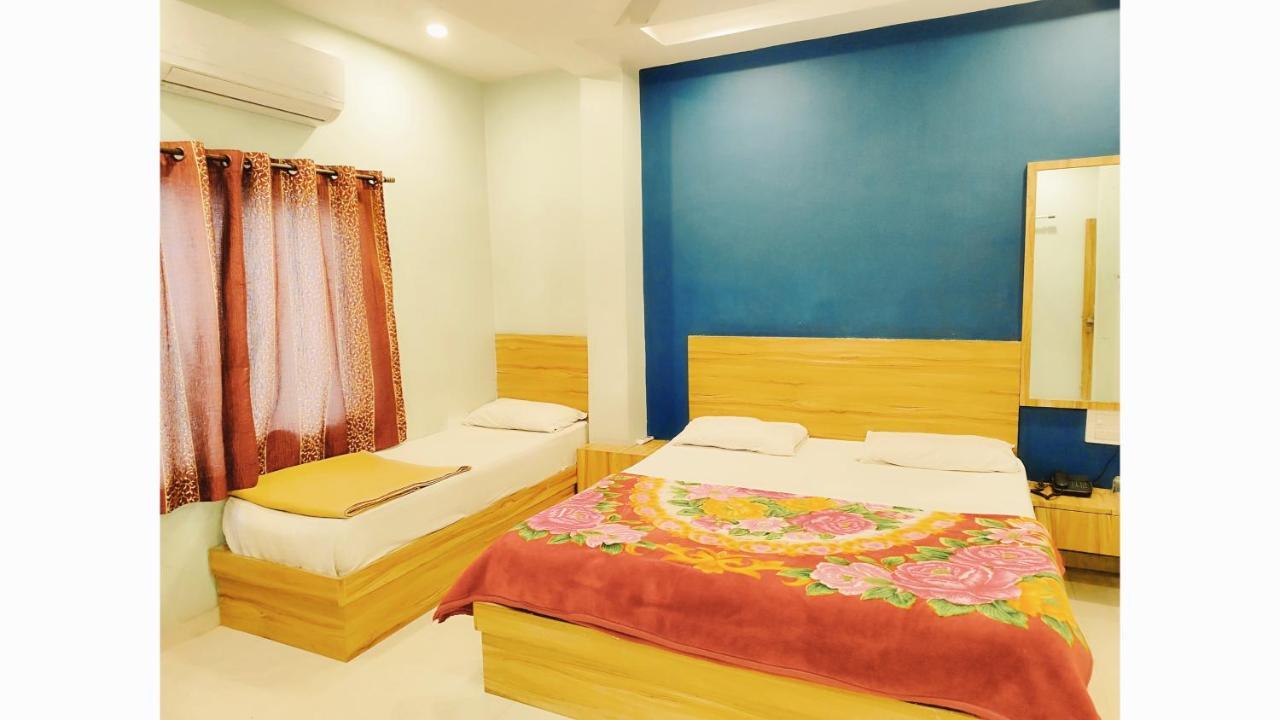 Hotel Guru Kripa - 500Mtr From Shreenathji Temple Nathdwara Luaran gambar