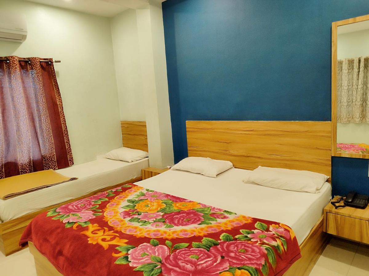 Hotel Guru Kripa - 500Mtr From Shreenathji Temple Nathdwara Luaran gambar