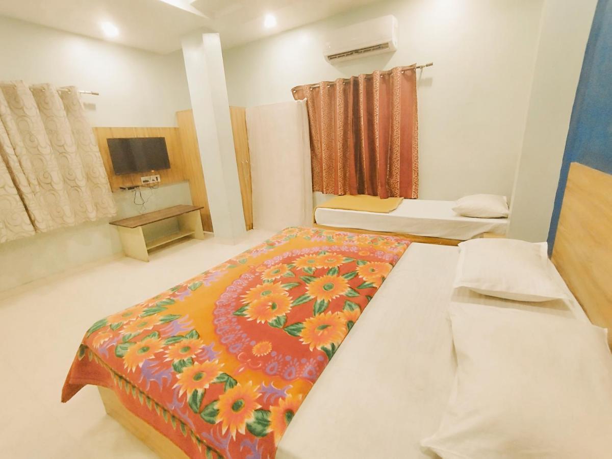 Hotel Guru Kripa - 500Mtr From Shreenathji Temple Nathdwara Luaran gambar