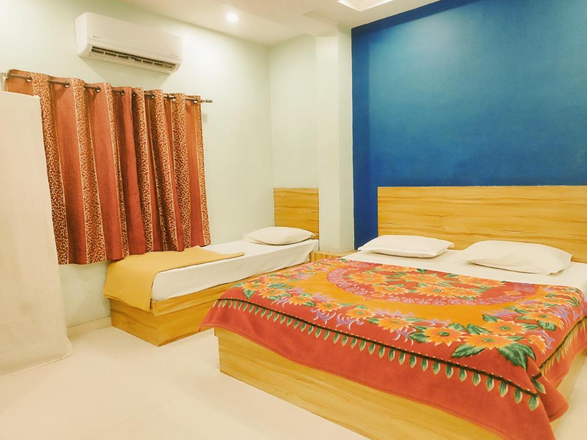 Hotel Guru Kripa - 500Mtr From Shreenathji Temple Nathdwara Luaran gambar